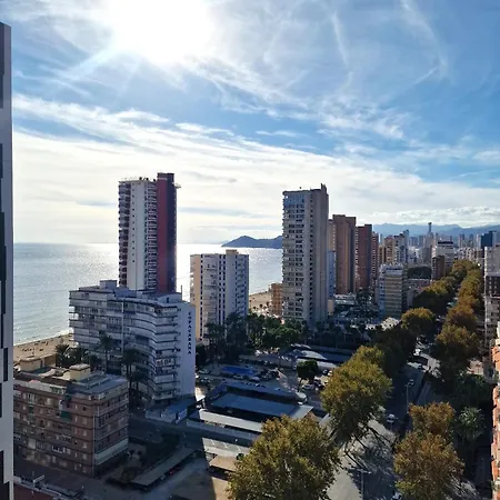 Levante Beach View דירה *